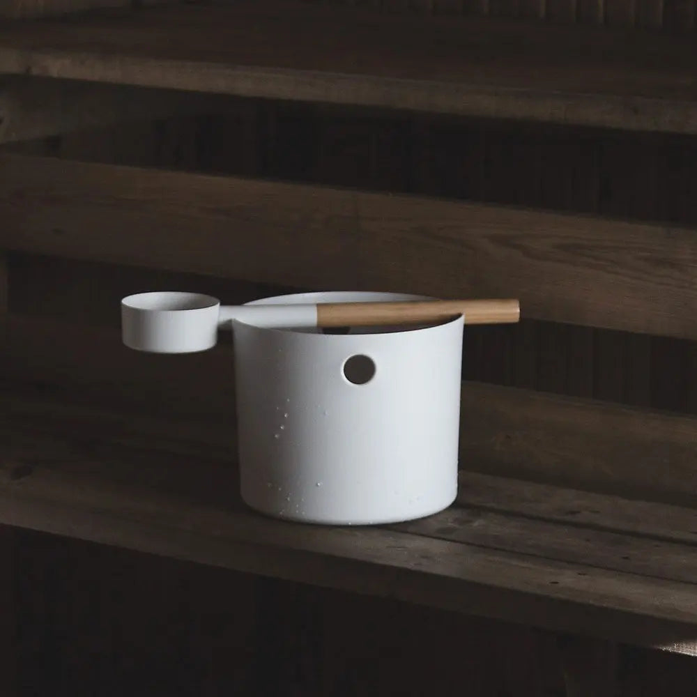KOLO Bucket and Ladle (Sauna Bucket and Ladle Set, Bamboo/Aluminum, 1Gal) KOLO